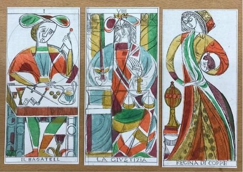 Drei Tarockkarten von Gertrud Kümpel-Amsler: Il Bagatell, La Giustizia, Regina di Coppe